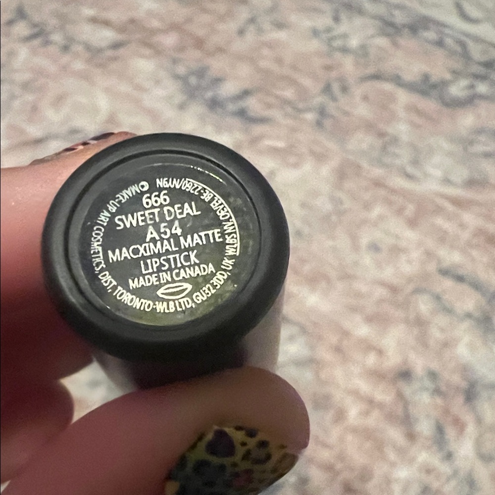 New MAC Cosmetics Maximal Lipstick - 666 Sweet Deal - Picture 7 of 10